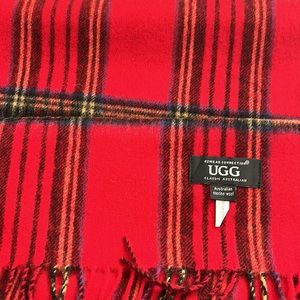 Ugh 100% Australian Merino wool scarf